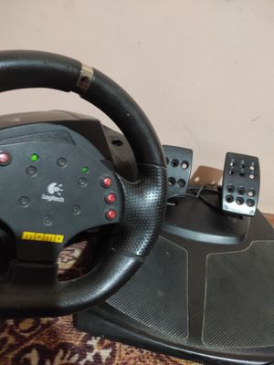 Игровой руль momo