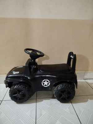 Продам новую детскую машину