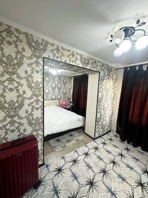 Mashina bozor yonida 3 honali kvartira ijaraga beriladi
