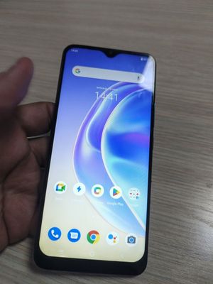 Vivo v21e продам