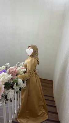 Продам шикарное платье ручной работы