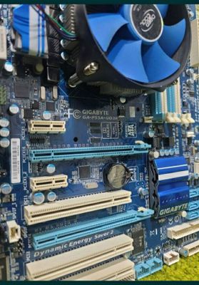Продам материнскую плату gigabyte ga-p55a-ud3r