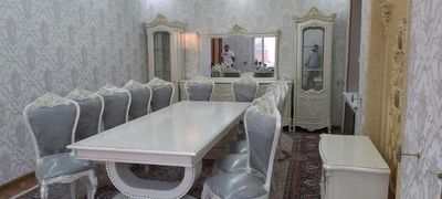 Продается стол со стульями на 12 персон Б/У