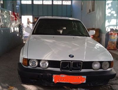BMW E32 - 730 b30