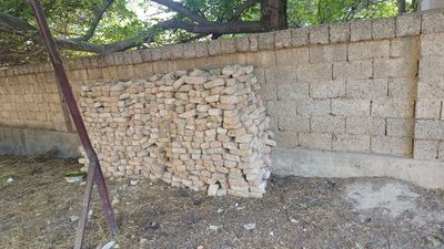 Гишт . Эски бакуват .