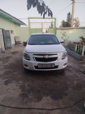 Sotiladi kiraskasi toza