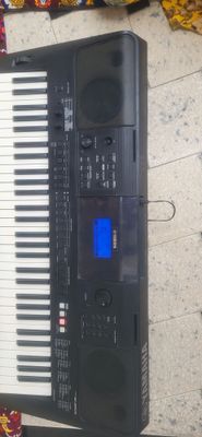 Yamaha psr. E453