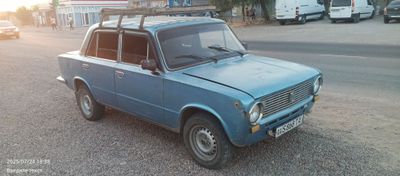Jiguli 2101 xolati yaxwi 5talik karopka.80talik gaz balon.