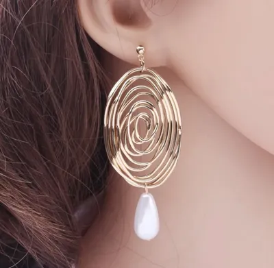 Сережки элегантные. Новые