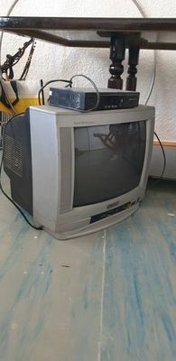 TV-televizor Artel smart 32 li ekran.2ta pult. aybi umuman yuq.chotki