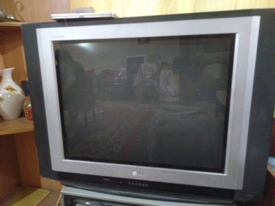 Продаются телевизоры LG по 300тс. И есть телевизоры стар. Марок(даром)