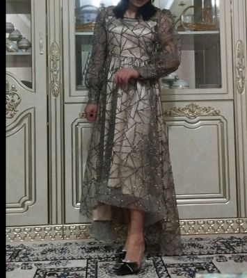 oqshom uchun libosi