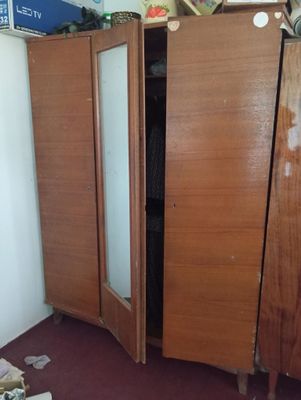 срочно продам мебель для гостиной и спальни