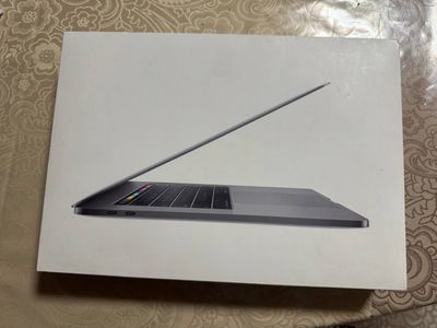 MacBook Pro 2018 intel core i7 32/2tb