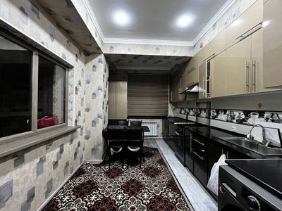 Yunusobod Turkiston metroga yaqin joyda kvartira bor