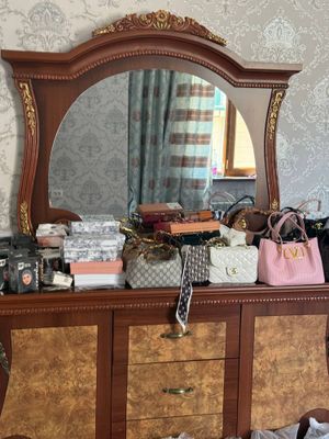 Продаётся спальный гарнитур