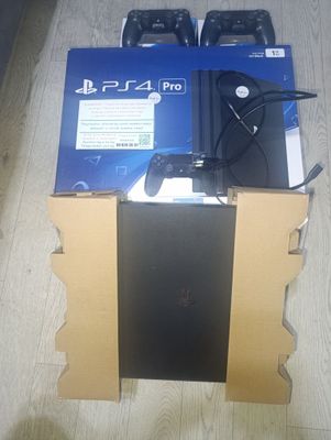 Игровая приставка Sony PlayStation PS4 Pro 1TB