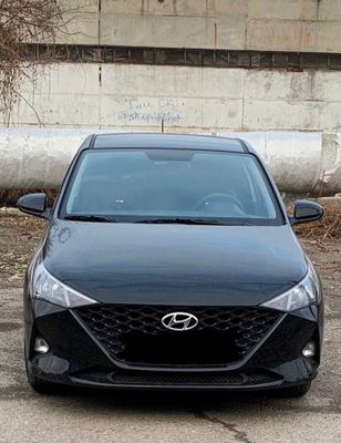 Срочно продаётся Hyundai Accent Active (Solaris) цвет чёрный