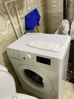 Indesit kir yuvish mashinasi