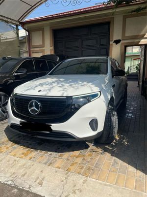Продается mercedes-benz eqc 350 4 matic