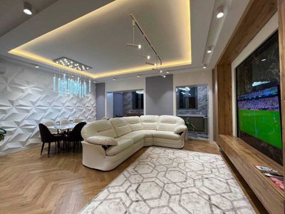 СРОЧНО продажа 4/2/4 Дархан ул. Тамара Ханум 140м2