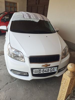 Нексия 3 сотилади, тинник