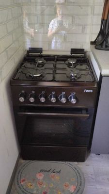 Srochna gaz plita sotiladi b/u ferre