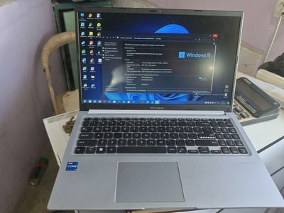 Noutbook asus vivobook sotiladi