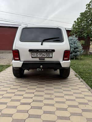 Нива ваз 2121 сотилади