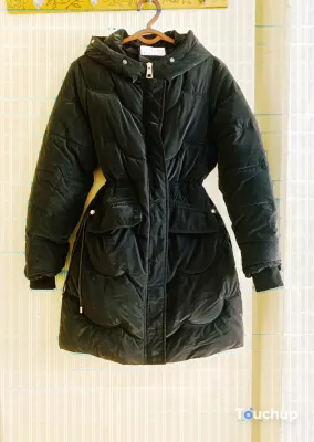 Куртка новая черная. Размер не подошел.