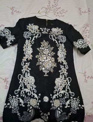 Dolce Gabbana Mona lisa kalta ko'ylak podiumga chiqgan Italia Milan