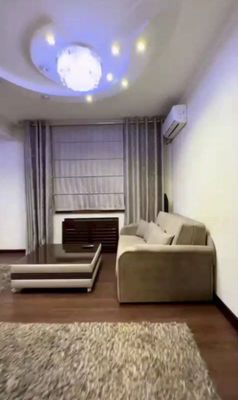 Чилонзор метро бекати ёнида кизларга квартира