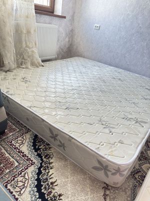 Продается почти новый матрас