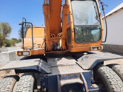 Экскаватор Hyundai 1300