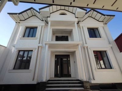 Продаётся трёхуровневая коробка в Яшнабадском районе ( Панельный).