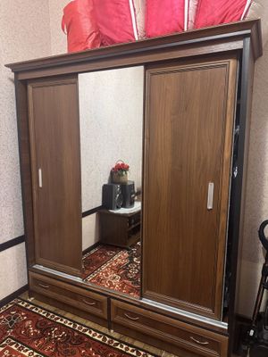 Шифоньер двери купе