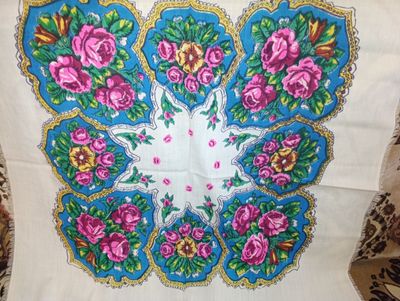 Старинный платок СССР с узорами ,как новый