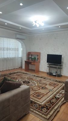 Сдам2х комнатную квартиру в центре