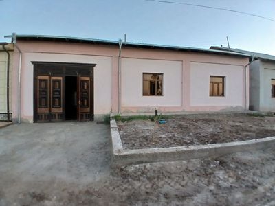 Ховли жой 450 метр кв