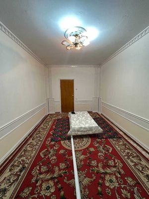 Миро-Улуғбек метро бекати яқинида Маклерсиз Чилонзор 6 кв 4 дом 55