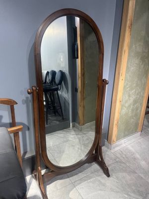 наполная зеркало из ореха