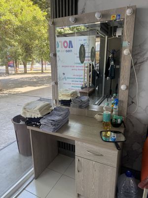 Срочно продаю мебел для салона