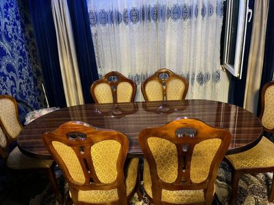 Стол стул сотилади ! 6 киши бемалол сигади 2000 адрес ахумбабайскив