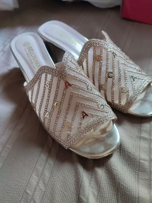 Bellisima fashion shoes razmeri-39. 1 marta kiyil