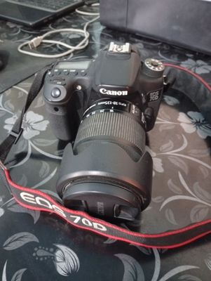 Canon 70D sotiladi