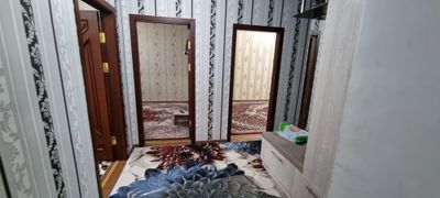 Навоий куча Узгаозил олдида 3 хоналик квартира