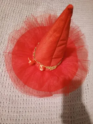 Шляпы ведьмы в наличии, красные. Чёрные на заказ.