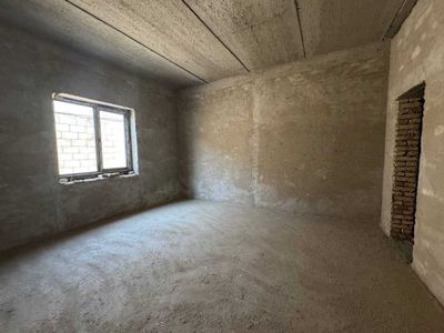 3.3 Sotiq maydonga ega bo'lib to'lashga kottedj sotiladi