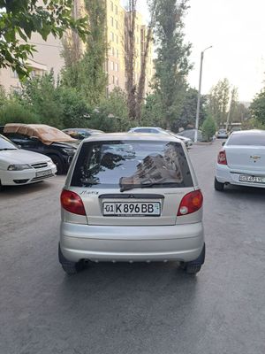 Matiz moshina sotiladi