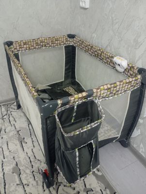 продается детская кроватка манеж
